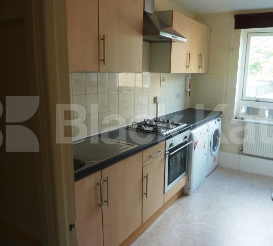 			2 Bedroom, 1 bath, 1 reception Flat			 Bloomfield Villas, WARWICK AVENUE